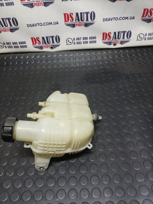 Бачок расширительный X1 2016 F48