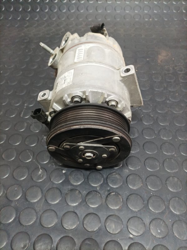 Компрессор кондиционера Ford Escape Mk4 1.5