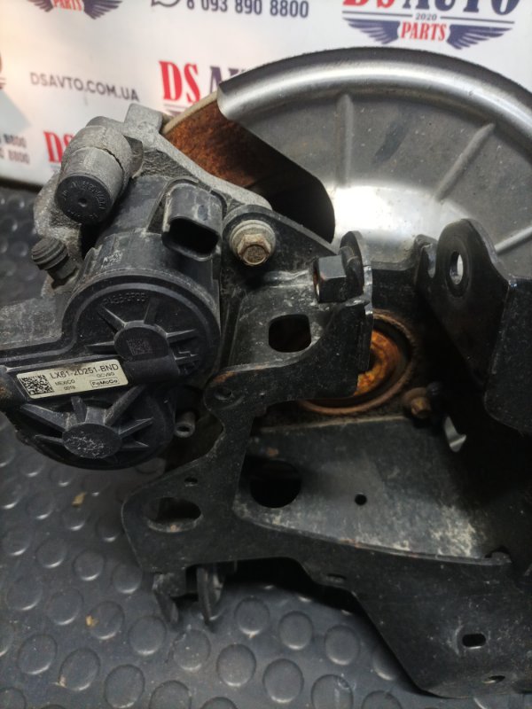 Цапфа задняя левая Escape 2020 Mk4 2.5