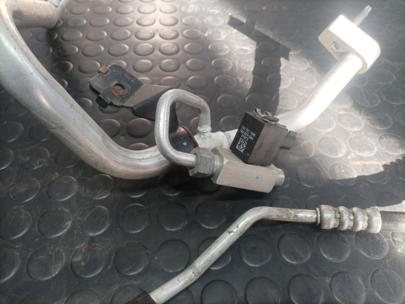 Трубка кондиционера Escape 2020 Mk4 2.5