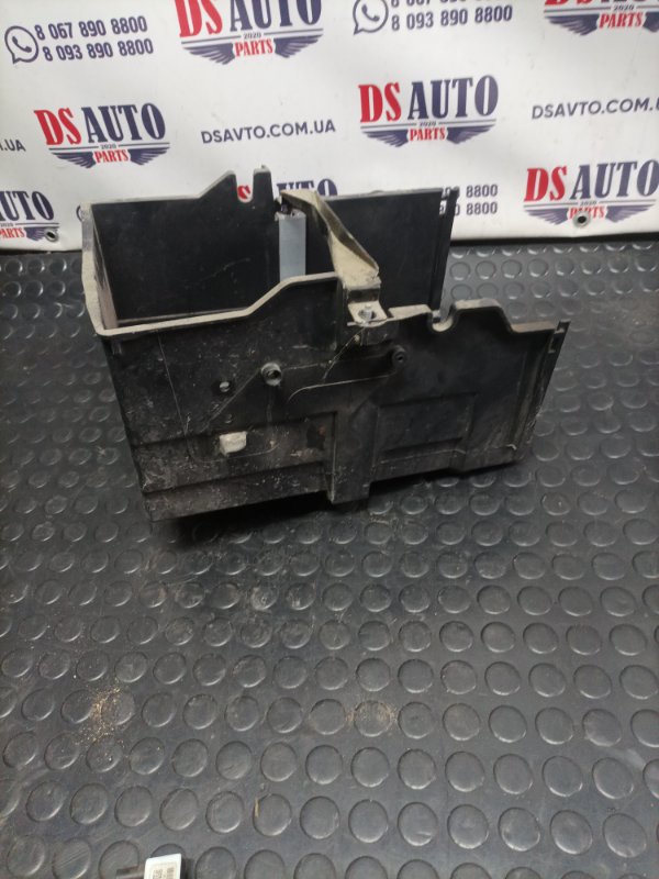 Короб аккумулятора Ford Escape МК3 1.6