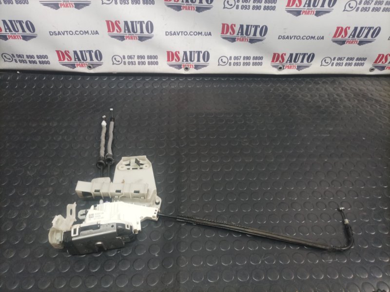 Замок боковой двери задний правый Jeep Renegade 2017 2.4 68466852AA Б/У