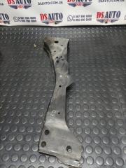 Усилитель подрамника передний правый Ford Escape 2013